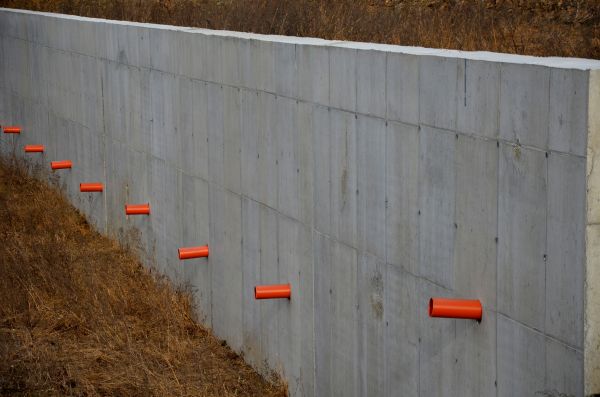 Cost of Retaining Wall Drainage in Grand Haven